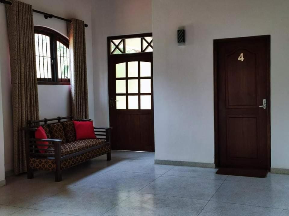 Visu Villa Habarana Esterno foto