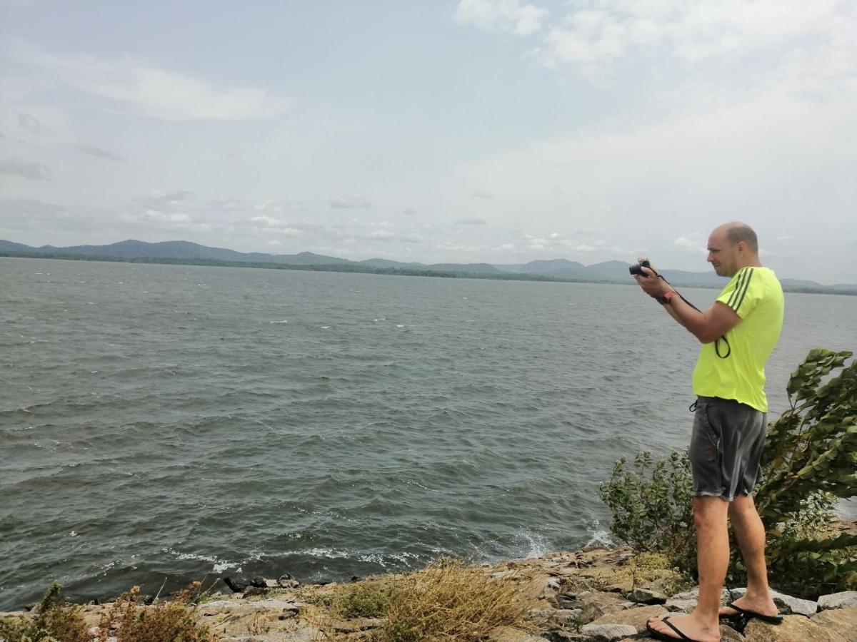 Visu Villa Habarana Esterno foto